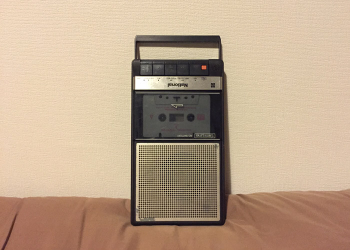 ナショナルのポータブルカセットプレーヤー
