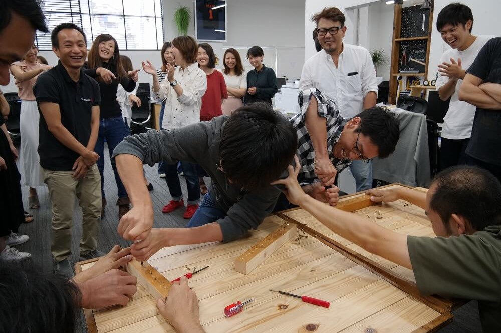 笑いと拍手で1日をスタート！大都らしい朝礼