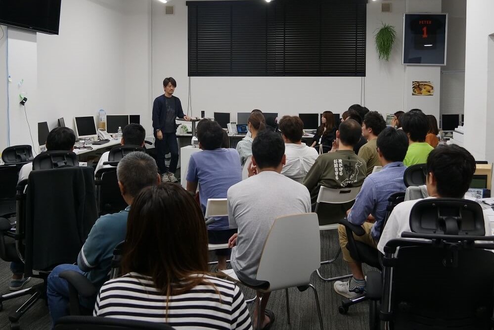 月に一度の共有の場「マンスリーミーティング」